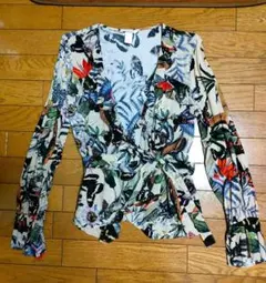 H&M 熱帯トロピカル合わせブラウス