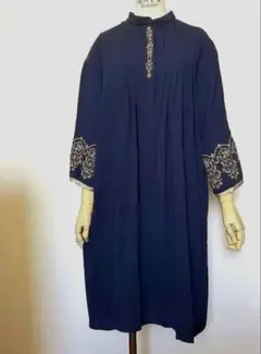 axesfemme 袖刺繍入りエスニック風膝丈ワンピース