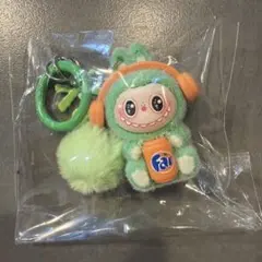 ラブブ　らぶぶ　キーホルダー　グリーン×オレンジ　ファー付き