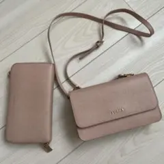 フルラ　お財布ショルダーバック