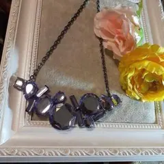 パープル ビジューネックレス　大きめ