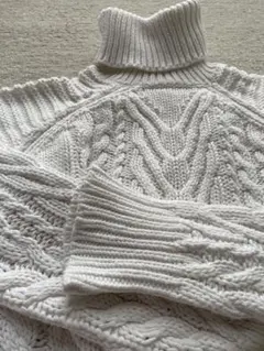 Zara ホワイト ケーブル編み ニットセーター S