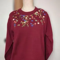 花柄刺繍入りバーガンディセーター