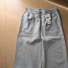 UNIQLO グレー イージーパンツ バックポケット付き