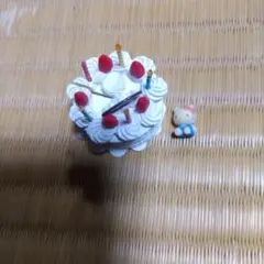 ハローキティ フィギュア付き 小物入れ ガラス 瓶 - メルカリ