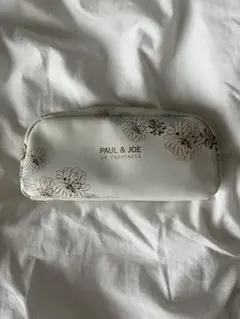 お値下げ中Paul & JOE コスメポーチ/小物入れ/ペンケース