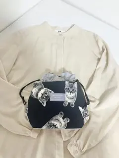 巾着バッグ　猫　黒　ハンドメイド　値下げ
