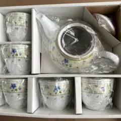 Giovanni Valentino 花柄ティーポットとカップセット