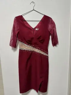 バーガンディ ラップドレス レース半袖