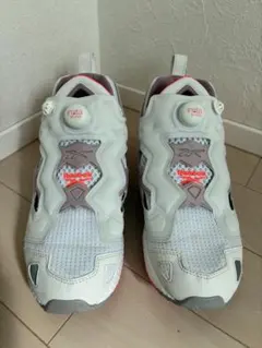 美品　リーボック ポンプフューリー 95 白　28cm GX9430 PUMPのサムネイル