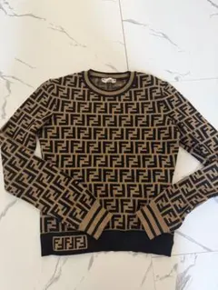 美品　FENDI FFロゴ 長袖トップス　総柄　ロゴ メンズ FENDI フェンディ FFロゴ セーター サイズL