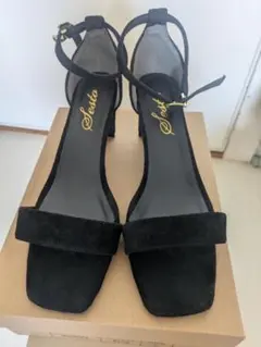 【未使用】Sesta ブラック スエード サンダル 中ヒール　Lサイズ