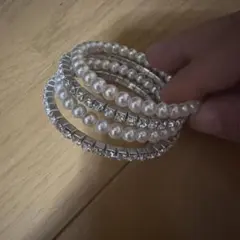 パールとクリスタルの4連ブレスレット