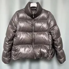 【美品】ユニクロ ウルトラライトダウンシャイニーボリュームジャケット M