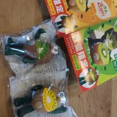 新品未開封キウイブラザーズ2025 ゴールド　グリーン　フィギュア2個セット