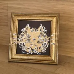 一点物　猫の顔アート作品 アンティーク風金色フレーム c313