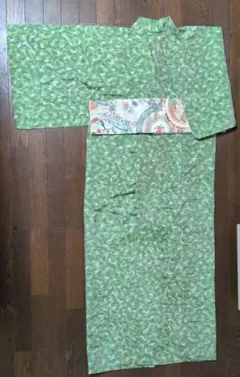 粋な女性に　葉のような抽象柄　紬　単衣
