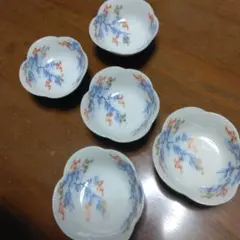 も*ち様 豆皿　　花柄波形陶磁器皿5個セット7、5 センチ6、5センチ