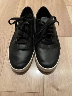 PUMA メンズ 黒スニーカー 25cm シンプル 定番