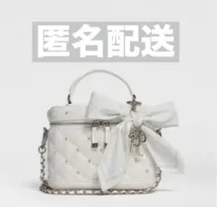 新色　RANDA 2WAY リボンチャームキルティングバニティバッグ ホワイト