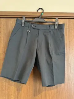 SOLIDO ショートパンツ ネイビー L バックル付き タック入り 美品のサムネイル