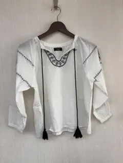 Item thumbnail for item 8d931eb9-e077-4e30-bab5-2c72d28fbb7f