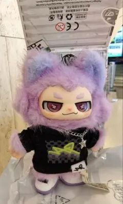 王一博 イメージキャラクター フィギュア　むらさき
