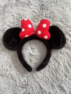 ミニーマウス カチューシャ 赤いリボン