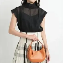 新品　ジャスグリッティー　ハイネックシアーブラウス　ブラック　黒のサムネイル