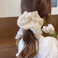 SHEIN FRIFUL ドット柄 シュシュ ヘアアクセサリーのサムネイル
