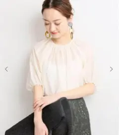 美品＊ヴェルメイユパーイエナ 　シアー　シャーリング　カフス ブラウス　半袖のサムネイル