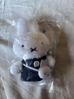 ミッフィー miia マスコットチャーム ぬいぐるみ miffy - メルカリ