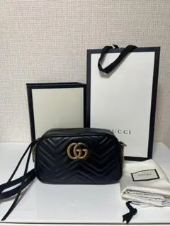 ７月10日まで出品　未使用に近い　GUCCI GGマーモント ショルダーバッグのサムネイル