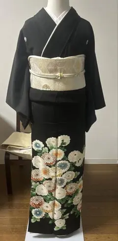 黒留袖 菊柄 華やか 結婚式