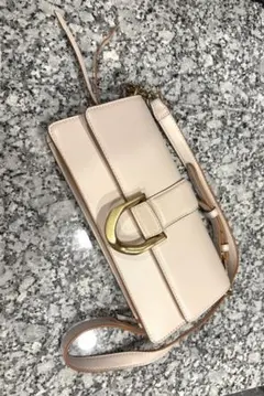 【美品】CHARLES & KEITH ショルダーバッグ