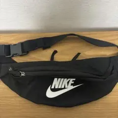 NIKEウエストポーチ　ブラック