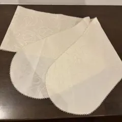 テーブルランナー 花柄 刺繍 アイボリー