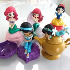 カプセルトイ　ディズニープリンセスフィギュア　5体