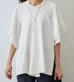 ビアズリー パフスリーブ Tシャツ カットソーのサムネイル