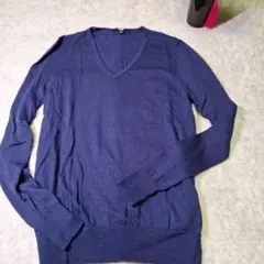 即日発送UNIQLO ネイビー Vネックセーター M