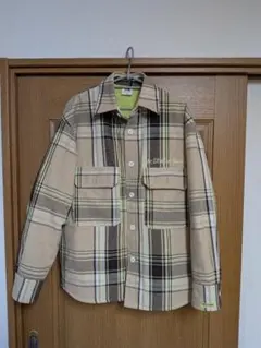 GU　スタジオセブン　コラボ　チェックジャケット　Mサイズ　ベージュ