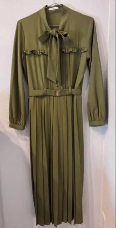 REDYAZEL オリーブ色 プリーツワンピース