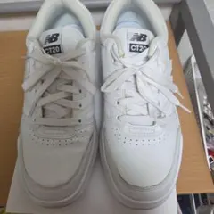 New Balance CT20 ホワイトスニーカー