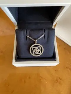 DE BEERS アンシャンテ ロータス オープンワーク メダル