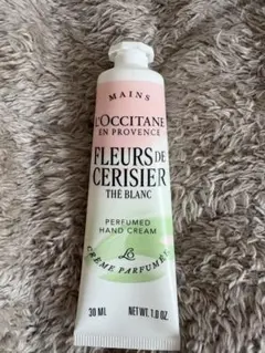 ロクシタンL'OCCITANE「テ・ブラン サクラ パフュームド ハンドクリーム