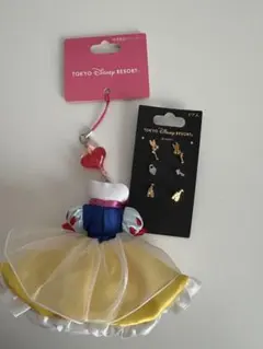 白雪姫 ストラップとティンカーベルピアス