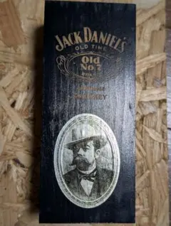 Item thumbnail for item 92782802-a502-45d4-bfb9-1cc571ee48ed