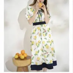 tocco closet レモン柄 半袖ワンピース ホワイト