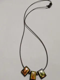 ブラウンゴールド三角形ペンダントネックレス