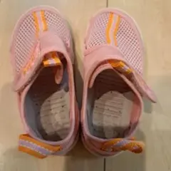 ピンクメッシュサンダル